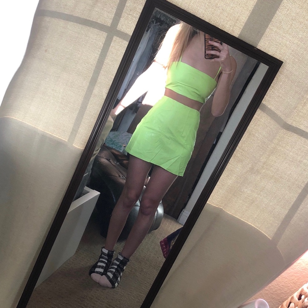 Two Piece Set - Picture 5 of 6